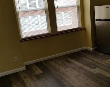 1120 Locust Street - Photo Thumbnail 5