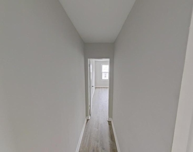 868 E Locust Avenue - Photo Thumbnail 4
