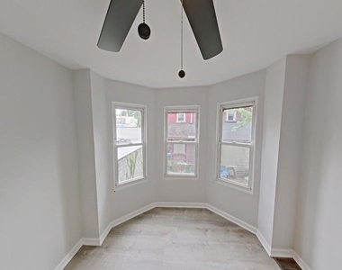 868 E Locust Avenue - Photo Thumbnail 5