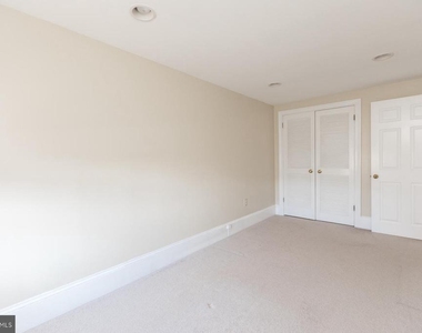 242 S 8th Street - Photo Thumbnail 20
