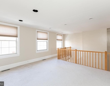 242 S 8th Street - Photo Thumbnail 14