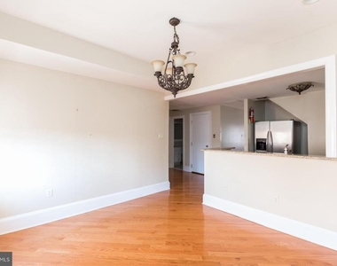 242 S 8th Street - Photo Thumbnail 9