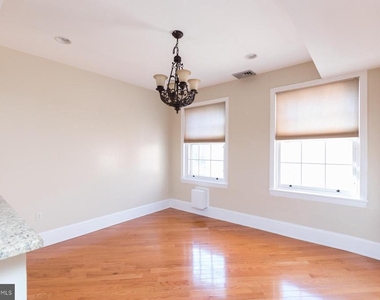 242 S 8th Street - Photo Thumbnail 5