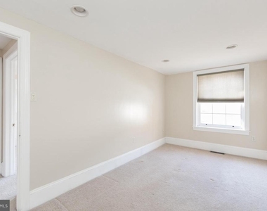242 S 8th Street - Photo Thumbnail 18