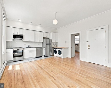 2107 Green Street - Photo Thumbnail 12