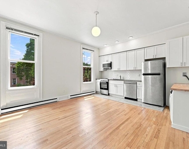 2107 Green Street - Photo Thumbnail 6