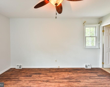 9898 Wistaria Street - Photo Thumbnail 28