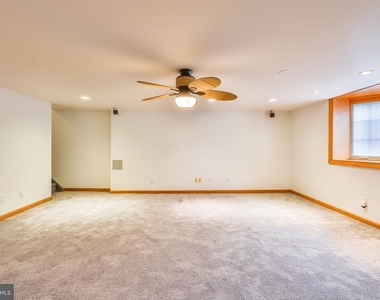 9898 Wistaria Street - Photo Thumbnail 40