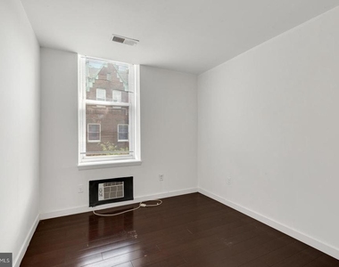 2137 Spruce Street - Photo Thumbnail 7