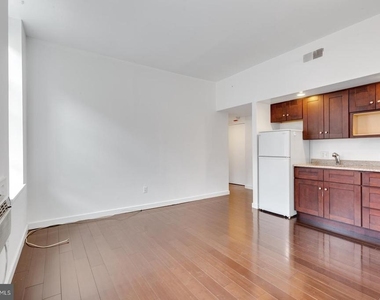2137 Spruce Street - Photo Thumbnail 4