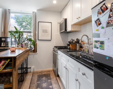 2137 Spruce Street - Photo Thumbnail 2