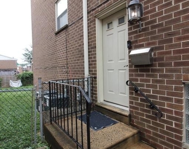 7915 Fairfield Street - Photo Thumbnail 2