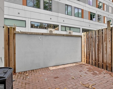 130 Elfreths Alley - Photo Thumbnail 12