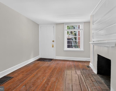 130 Elfreths Alley - Photo Thumbnail 5