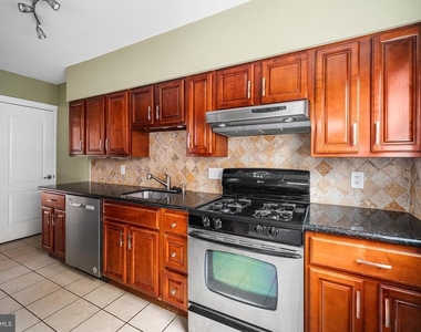 623 Gerritt Street - Photo Thumbnail 5