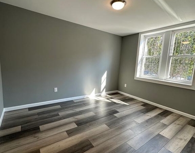 1019 Christian Street - Photo Thumbnail 5