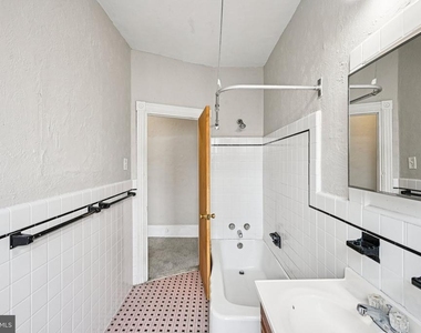 201 N 59th Street - Photo Thumbnail 10
