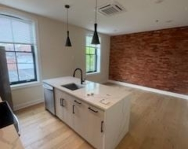 649 N 15th Street - Photo Thumbnail 1