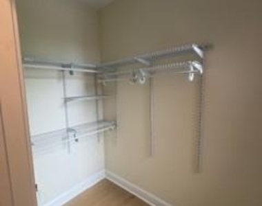 649 N 15th Street - Photo Thumbnail 8