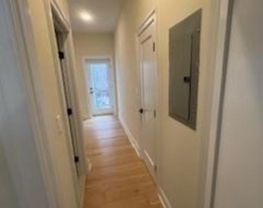 649 N 15th Street - Photo Thumbnail 10