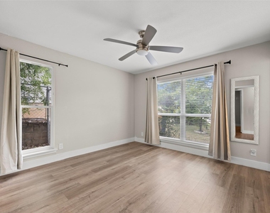 5206 Emerald Forest Dr - Photo Thumbnail 10