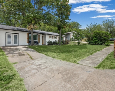 5206 Emerald Forest Dr - Photo Thumbnail 19