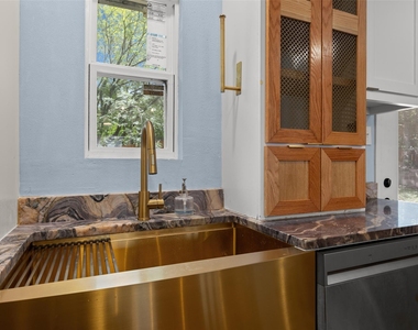 5206 Emerald Forest Dr - Photo Thumbnail 5