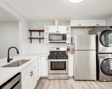 1400 Marcus Pl - Photo Thumbnail 23