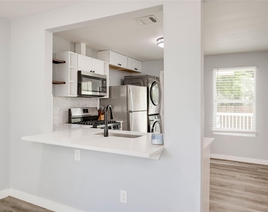 1400 Marcus Pl - Photo Thumbnail 21