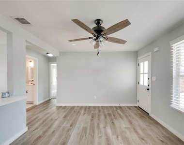1400 Marcus Pl - Photo Thumbnail 19