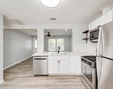 1400 Marcus Pl - Photo Thumbnail 25