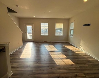 2 Kusy Terrace - Photo Thumbnail 19