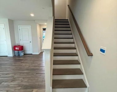 2 Kusy Terrace - Photo Thumbnail 4