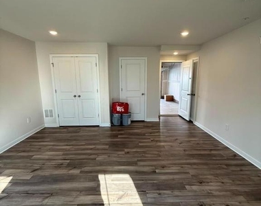 2 Kusy Terrace - Photo Thumbnail 8