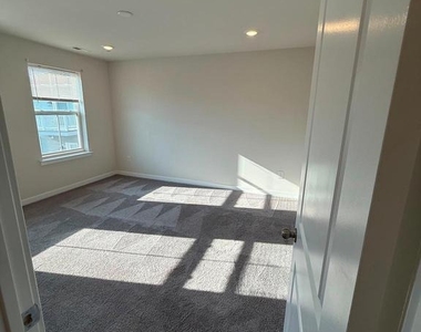 2 Kusy Terrace - Photo Thumbnail 47
