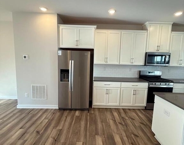 2 Kusy Terrace - Photo Thumbnail 33