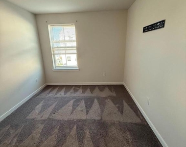 2 Kusy Terrace - Photo Thumbnail 40