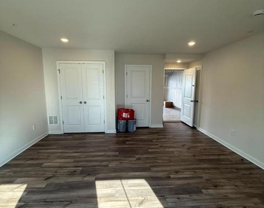 2 Kusy Terrace - Photo Thumbnail 5