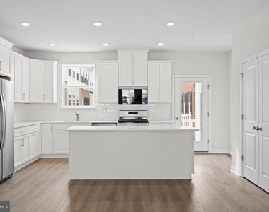 56 Continental Way - Photo Thumbnail 9