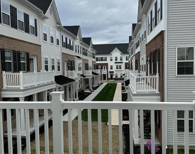 56 Continental Way - Photo Thumbnail 1
