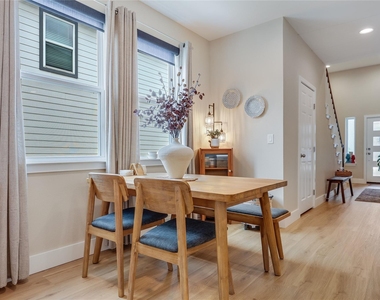 5403 Dimesky Ln - Photo Thumbnail 13