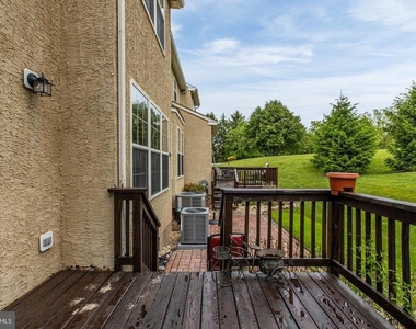 80 Chadwick Circle - Photo Thumbnail 4