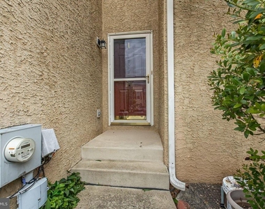 80 Chadwick Circle - Photo Thumbnail 6