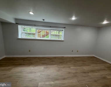 323 Glenn Rose Circle - Photo Thumbnail 10