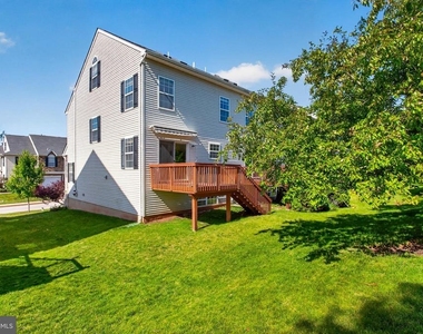 323 Glenn Rose Circle - Photo Thumbnail 27