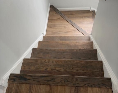 323 Glenn Rose Circle - Photo Thumbnail 23