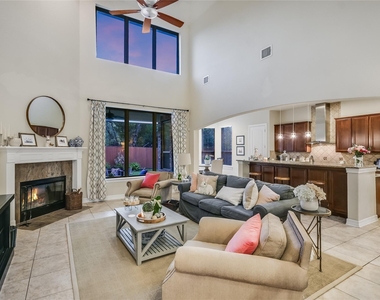 223 Lake Como Dr - Photo Thumbnail 5