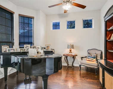 223 Lake Como Dr - Photo Thumbnail 11