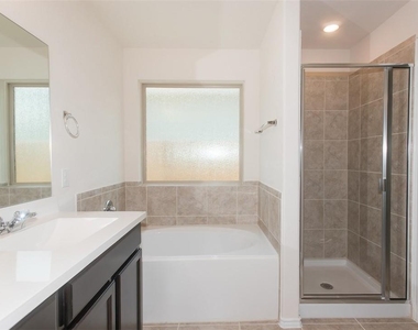 5717 Southerner Way - Photo Thumbnail 8