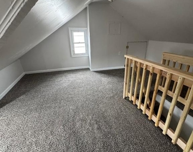 102 E Park Street - Photo Thumbnail 13